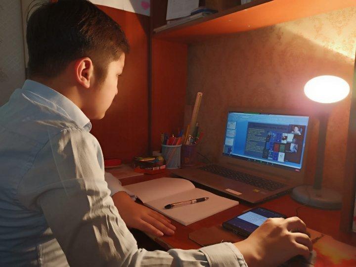 1 желтоқсан - Тұңғыш Президент күніне орай өткен тәрбие сағаттар
